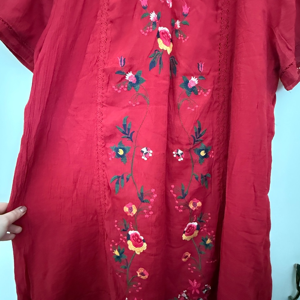 Red Floral Embroidered Dress - Picture 4 of 6
